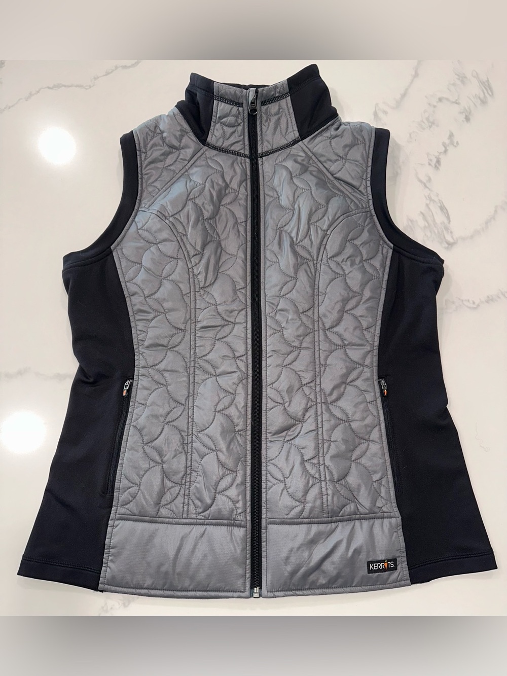 KERRITS Sz L~FULL MOTION PERFORMANCE QUILTED SPORTS VEST~EQUESTRIAN RUNNING GEAR